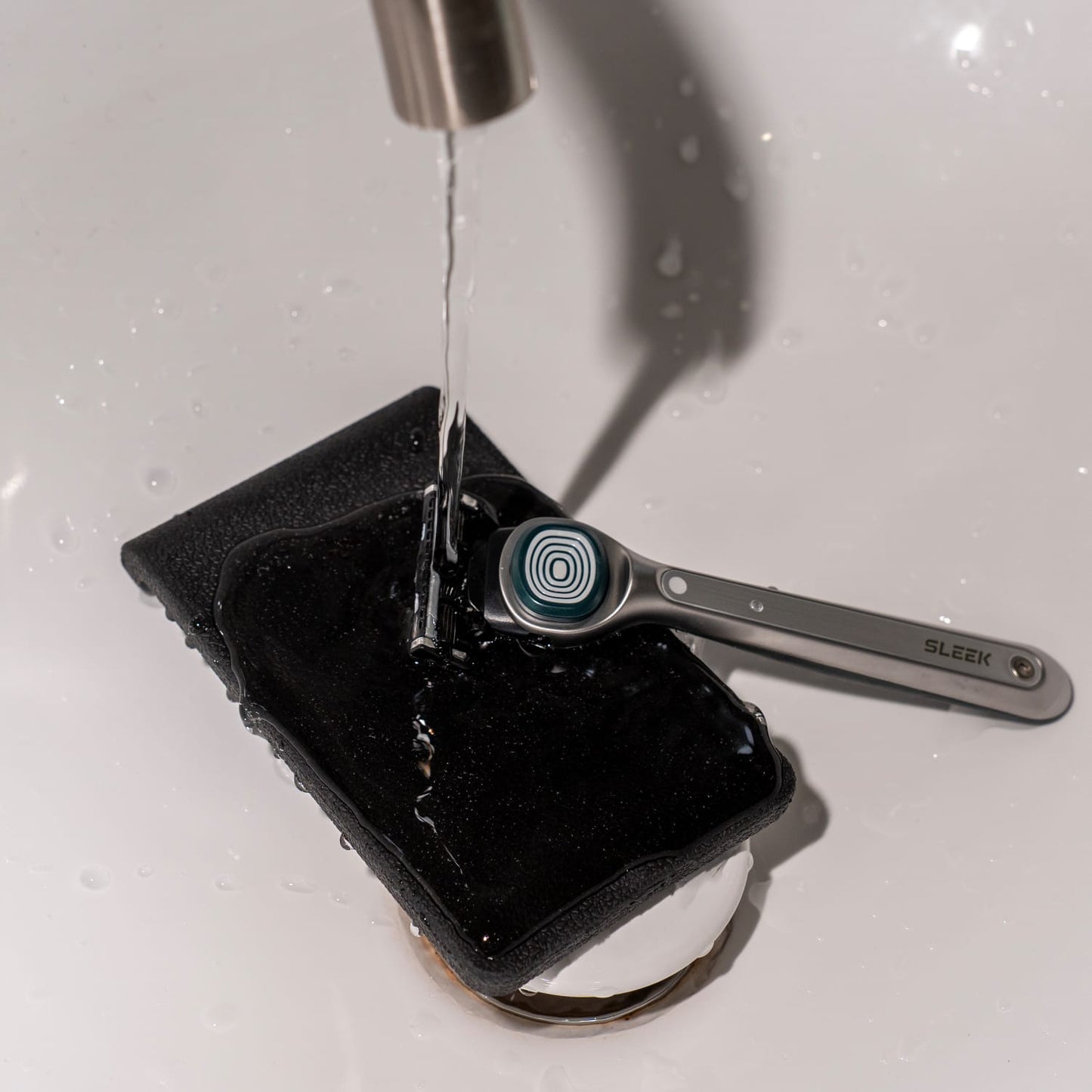 Galline 1.0 — Carbon Razor Pad