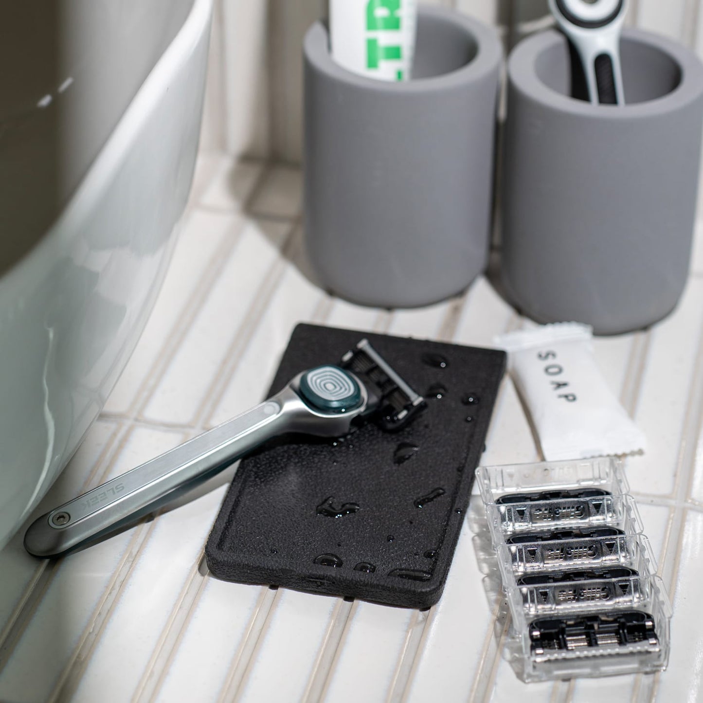 Galline 1.0 — Carbon Razor Pad