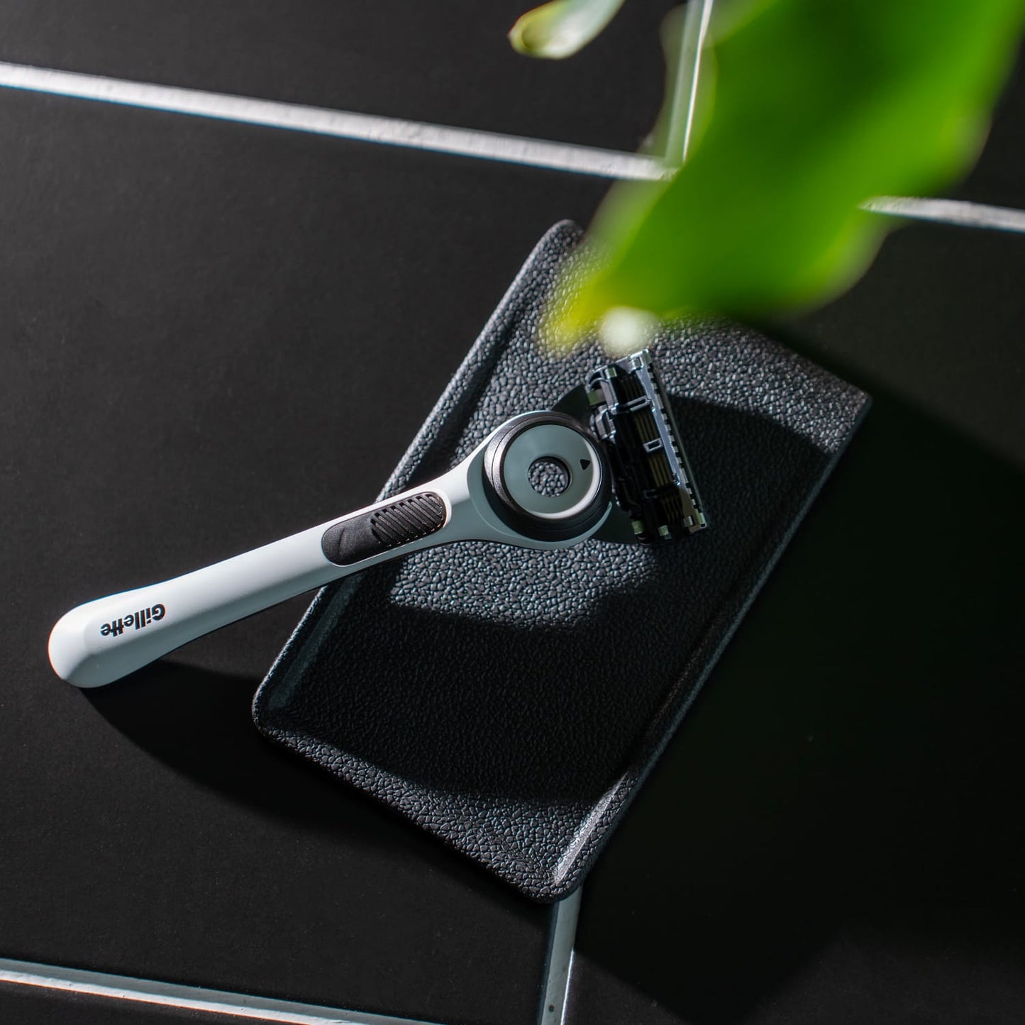 Galline 1.0 — Carbon Razor Pad